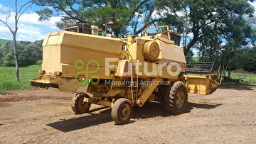 COLHEITADEIRA NEW HOLLAND 8040 ANO 1989