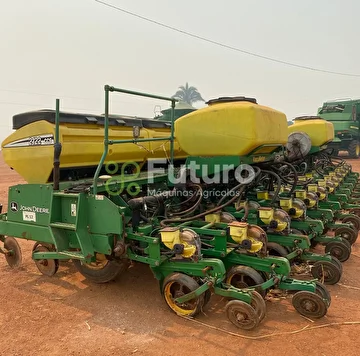 PLANTADEIRA JOHN DEERE 2122 ANO 2012