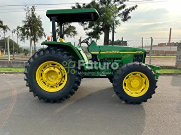 TRATOR JOHN DEERE 5605 ANO 2009