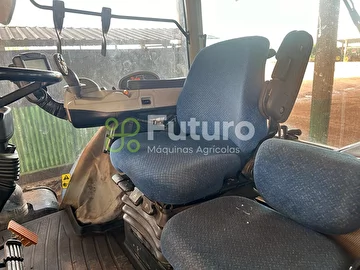 TRATOR NEW HOLLAND T8.385 ANO 2013