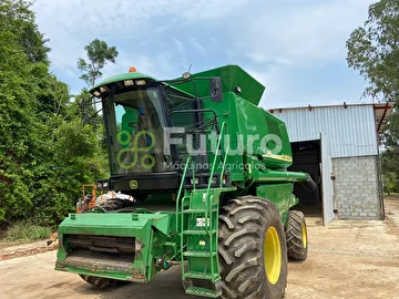 COLHEITADEIRA JOHN DEERE 1550 ANO 2004