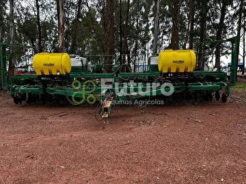 PLANTADEIRA JOHN DEERE 2122 ANO 2009