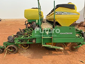 PLANTADEIRA JOHN DEERE 2122 ANO 2012