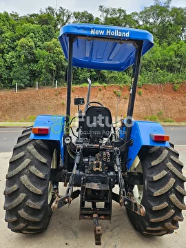 TRATOR NEW HOLLAND TL 75E ANO 2009