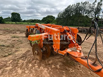 TRATOR NEW HOLLAND T8.385 ANO 2013