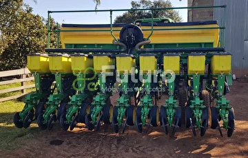 PLANTADEIRA JOHN DEERE 1109 ANO 2012