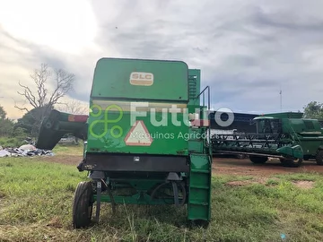 COLHEITADEIRA JD 7500 C/ PLAT 16 PÉS