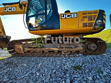 ESCAVADEIRA JCB JS220 ANO 2021