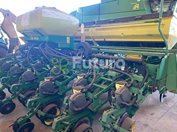 PLANTADEIRA JOHN DEERE 2113 ANO 2009