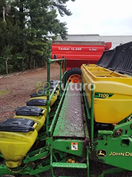 PLANTADEIRA JOHN DEERE 1109 ANO 2008