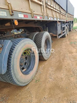 CAMINHÃO VOLVO NH12 ANO 2000