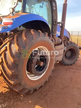 TRATOR NEW HOLLAND T8.355 ANO 2013