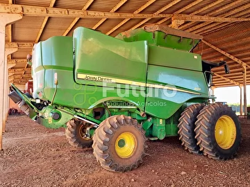 COLHEITADEIRA JOHN DEERE S670 ANO 2015