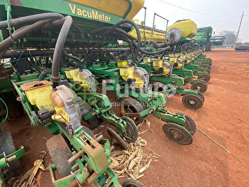 PLANTADEIRA JOHN DEERE 2122 ANO 2012