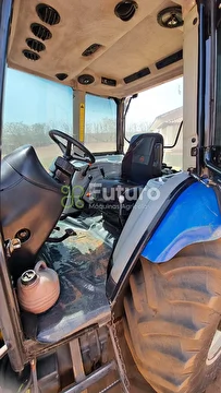 **TRATOR NEW HOLLAND TL 85 ANO 2014