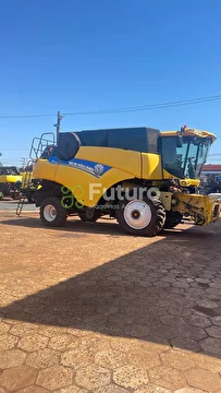 COLHEITADEIRA NEW HOLLAND CR 6080 ANO 2014