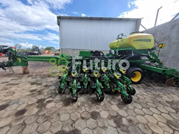 PLANTADEIRA JOHN DEERE DB ANO 2015