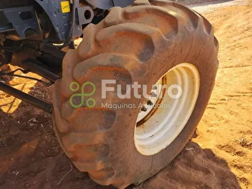 COLHEITADEIRA NEW HOLLAND CR 6080 ANO 2014