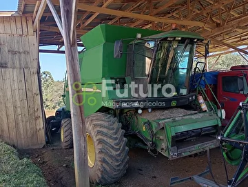 COLHEITADEIRA JOHN DEERE 1550 ANO 2002