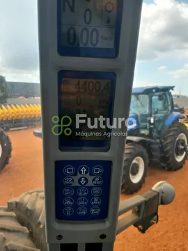 TRATOR NEW HOLLAND T8.385 ANO 2014