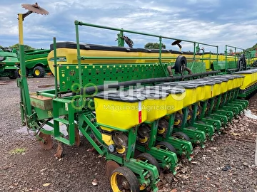 PLANTADEIRA JOHN DEERE 1113 ANO 2012