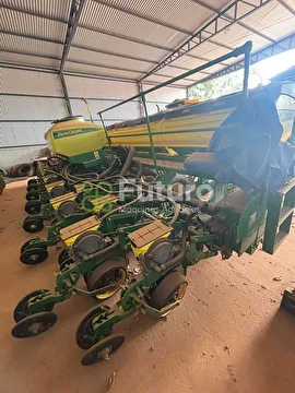 PLANTADEIRA JOHN DEERE 2117 ANO 2017