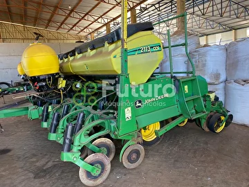 PLANTADEIRA JOHN DEERE 2113 ANO 2009