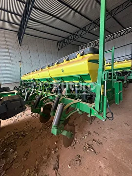 PLANTADEIRA JOHN DEERE 2117 ANO 2017