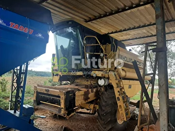 COLHEITADEIRA NEW HOLLAND TC 57 ANO 1998