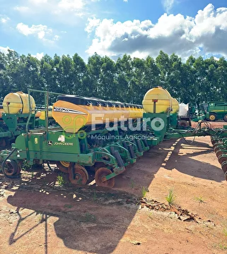 PLANTADEIRA JOHN DEERE 2130 ANO 2014