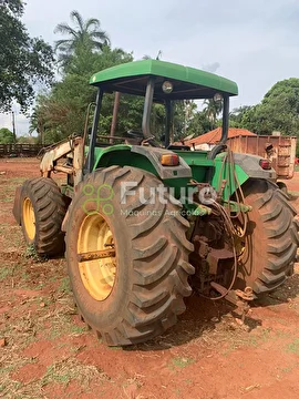 TRATOR JOHN DEERE 7500 ANO 2000