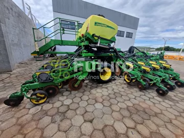 PLANTADEIRA JOHN DEERE DB ANO 2015