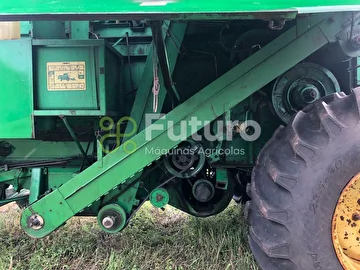 COLHEITADEIRA JD 7500 C/ PLAT 16 PÉS