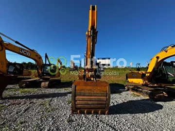 ESCAVADEIRA JCB JS220 ANO 2021