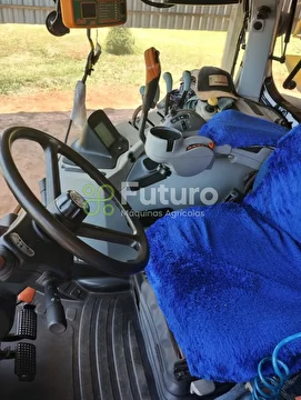 TRATOR NEW HOLLAND T7.245 ANO 2017