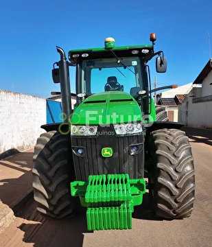 TRATOR JOHN DEERE 8260R ANO 2014