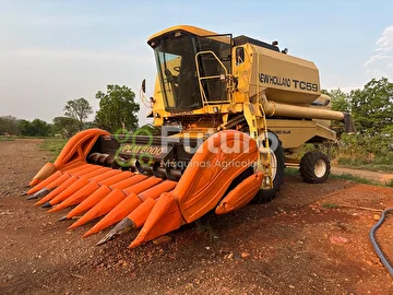 COLHEITADEIRA NEW HOLLAND TC 59 ANO 2000