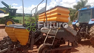 PLANTADEIRA VALTRA BP 804M ANO 2012