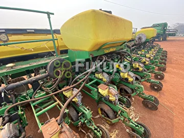 PLANTADEIRA JOHN DEERE 2122 ANO 2012