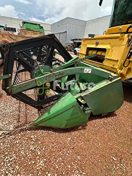 COLHEITADEIRA JOHN DEERE 1550 ANO 2004