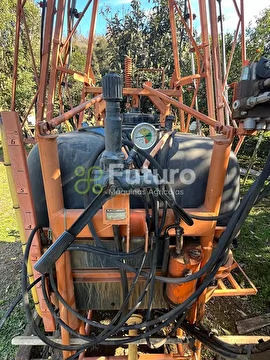 PULVERIZADOR JACTO CONDOR M12 ANO 2002