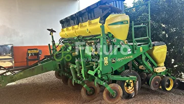 PLANTADEIRA JOHN DEERE 1109 ANO 2011