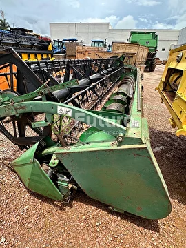 COLHEITADEIRA JOHN DEERE 1550 ANO 2004