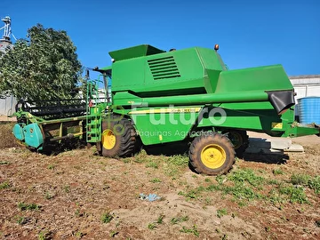 COLHEITADEIRA JOHN DEERE 1470 ANO 2013