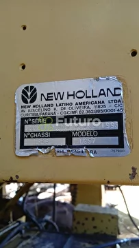 COLHEITADEIRA NEW HOLLAND TC 57 ANO 1993