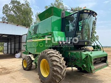 COLHEITADEIRA JOHN DEERE 1550 ANO 2004