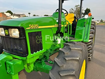 TRATOR JOHN DEERE 5605 ANO 2009