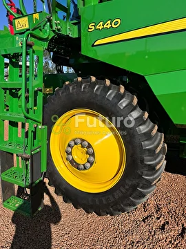 COLHEITADEIRA JOHN DEERE S440 ANO 2022