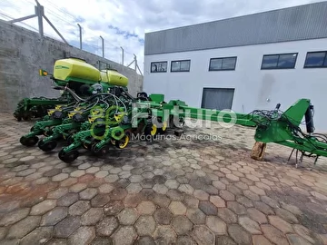 PLANTADEIRA JOHN DEERE DB ANO 2015