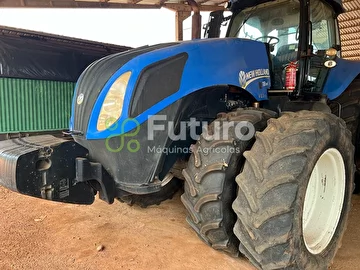 TRATOR NEW HOLLAND T8.385 ANO 2013